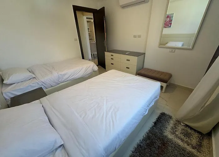 Cozy One Bedroom In A Compound With Ac *